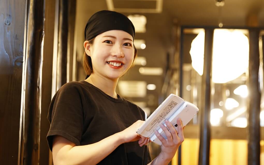 鳥貴族のバイトはきつい？評判や口コミ・仕込み、高校生可についてご紹介！